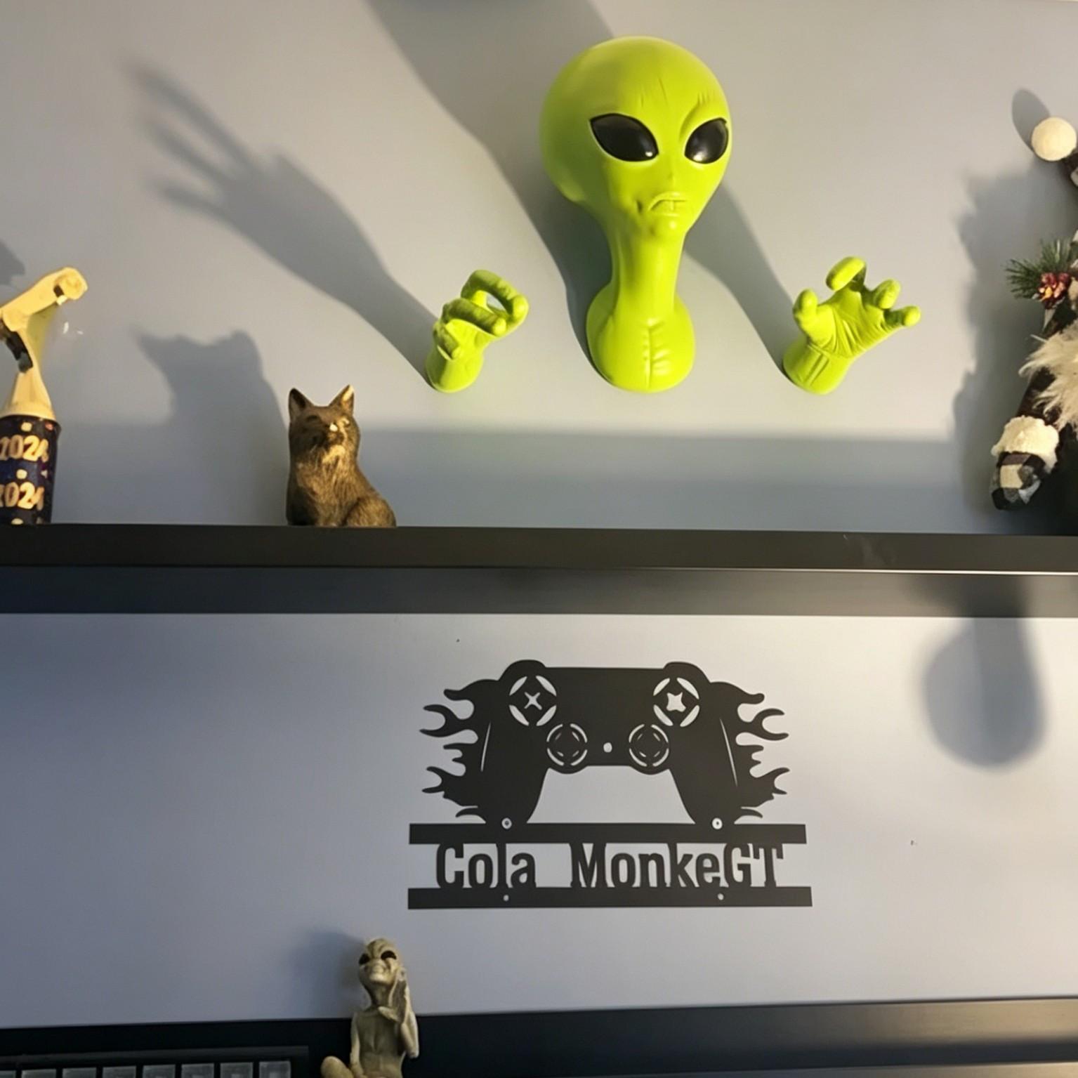 1 Green Alien Pendant, 3D Alie - Home Decor Quirky ulasan dan harga
